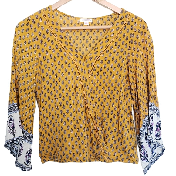 Tops - 5 for $25 yellow and blue boho print top